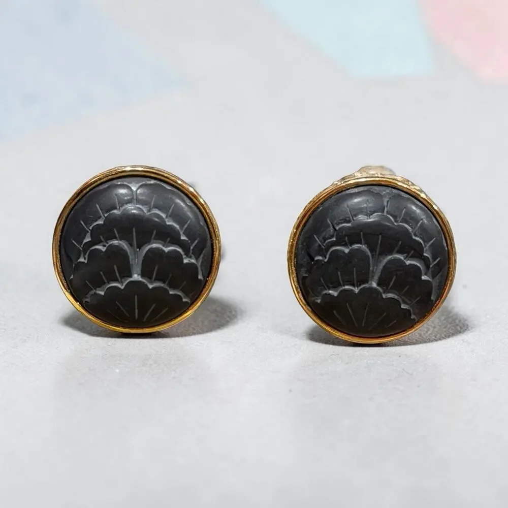 Givenchy Paris New York Carved Fan Onyx Black Gold Tone Clip On Earrings 80s